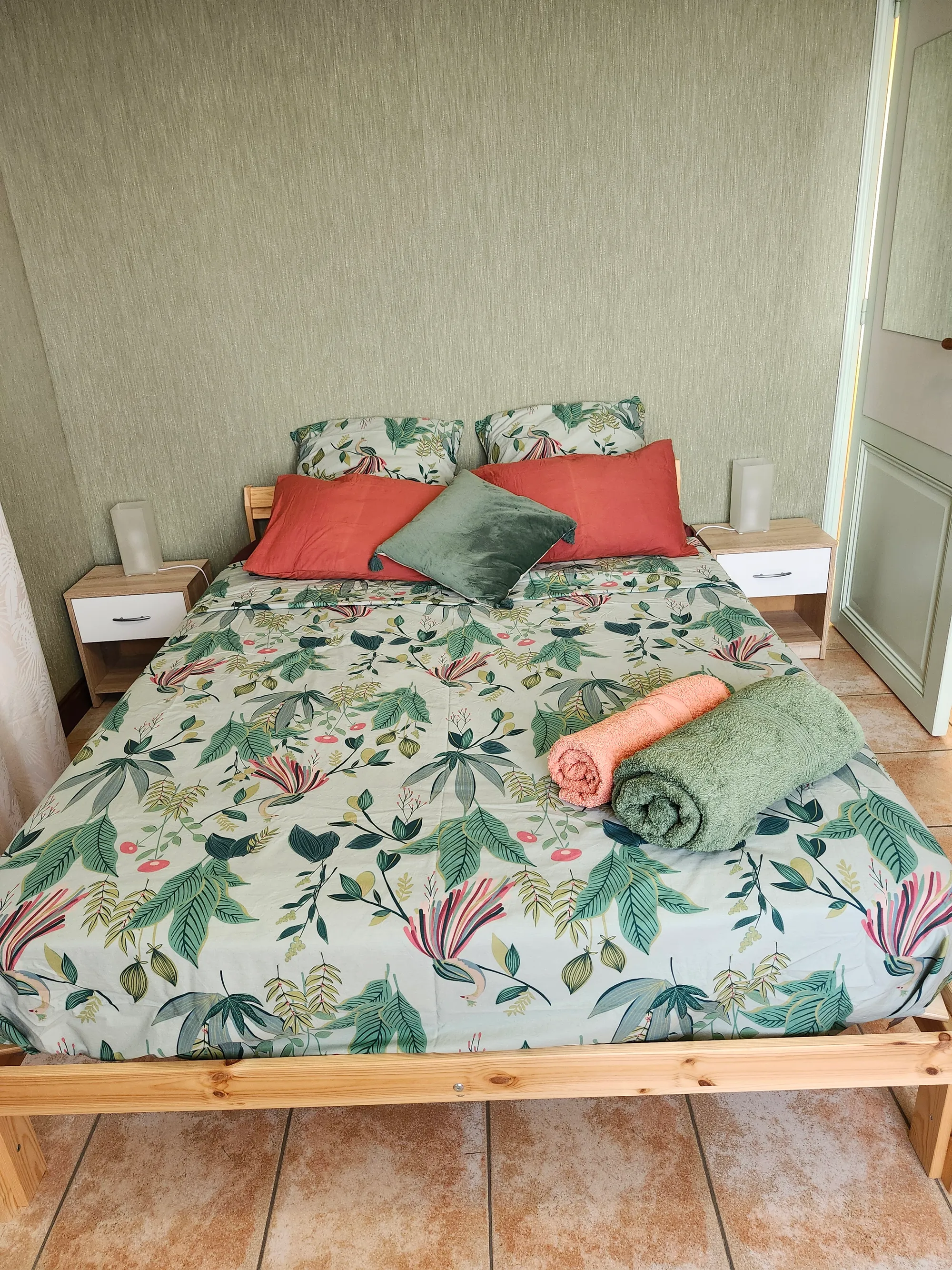 Chambre 1 la Sauge du Gîte du Coteau, location de vacances aux Herbiers près du Puy du Fou